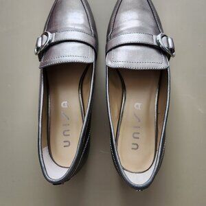 Unisa Loafers Size 9